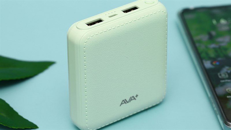 Vỏ ngoài được hoàn thiện tốt mang lại cảm giác chắc chắn cùng màu sắc không kém phẩn tinh tế. Vỏ ngoài được hoàn thiện tốt mang lại cảm giác chắc chắn cùng màu sắc không kém phẩn tinh tế.