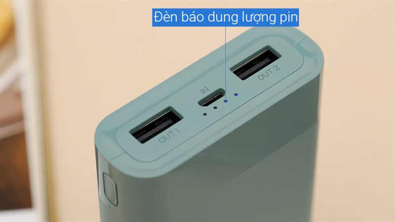 Đèn báo dung lượng sẽ giúp bạn dễ dàng kiểm soát được dung lượng pin còn lại để chủ động sạc khi cần thiết. Đèn báo dung lượng sẽ giúp bạn dễ dàng kiểm soát được dung lượng pin còn lại để chủ động sạc khi cần thiết.
