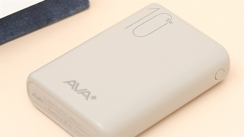 Dù sở hữu dung lượng pin khủng, AVA+ PJ JP192 vẫn có thiết kế gọn gàng để dễ dàng mang theo bất cứ lúc nào. Dù sở hữu dung lượng pin khủng, AVA+ PJ JP192 vẫn có thiết kế gọn gàng để dễ dàng mang theo bất cứ lúc nào.