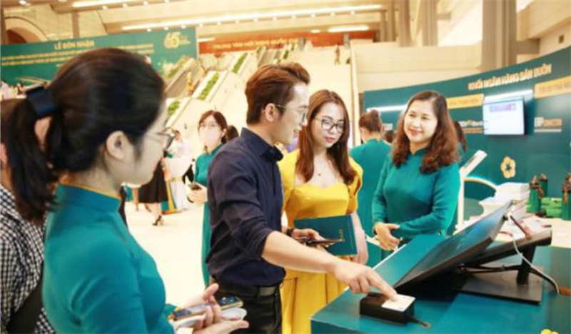 Bộ Công an triển khai hình thức rút tiền bằng thẻ căn cước công dân