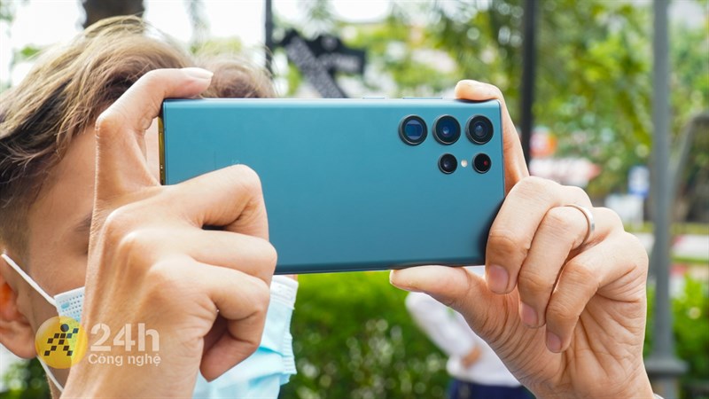 Giá Samsung Galaxy S22 Ultra 5G cũ hiện tại rẻ hơn máy mới đến 28%