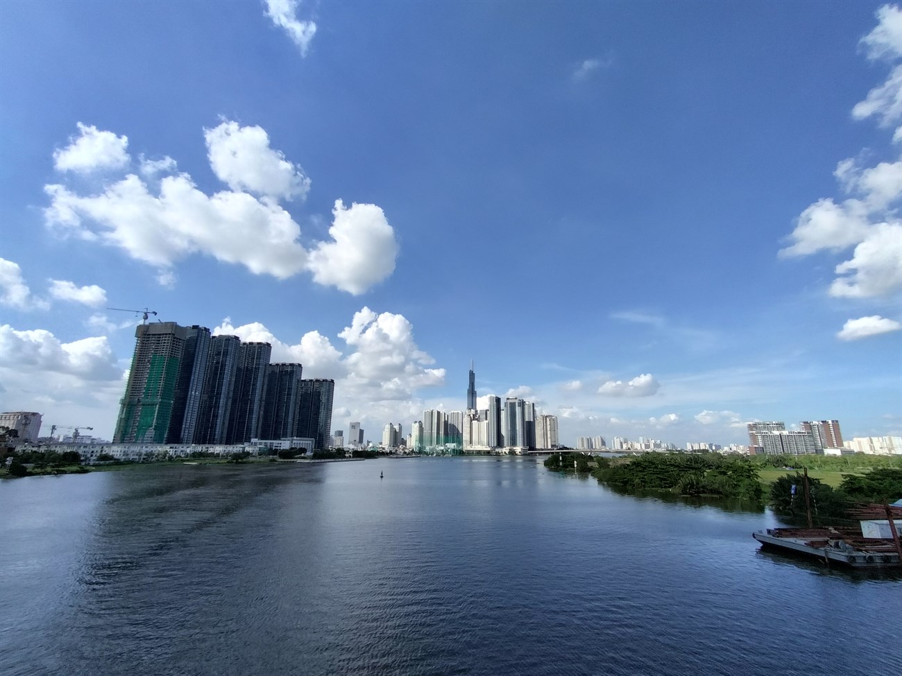 Ảnh chụp tự động trong điều kiện đủ sáng bằng camera góc siêu rộng trên Realme 9 Ảnh chụp tự động trong điều kiện đủ sáng bằng camera góc siêu rộng trên Realme 9