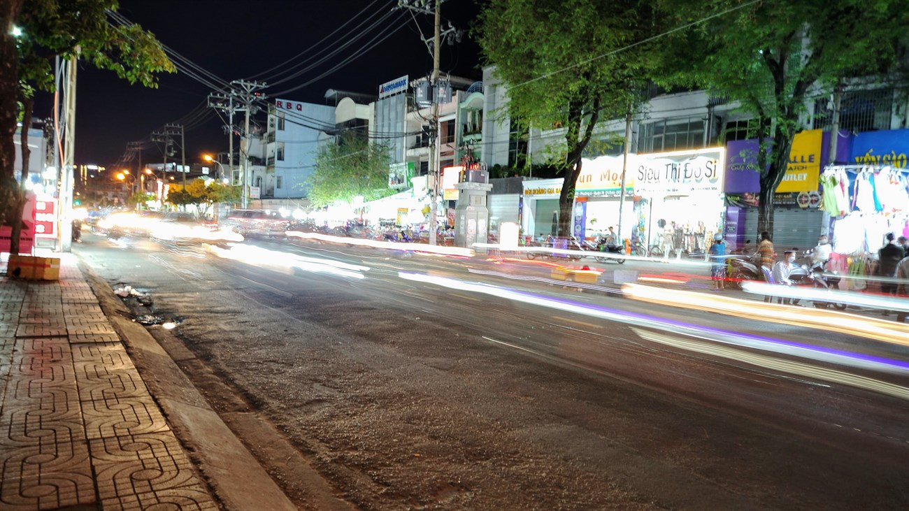 Ảnh chụp đêm được điều chỉnh thông số từ Realme 9 4G. Ảnh chụp đêm được điều chỉnh thông số từ Realme 9 4G.