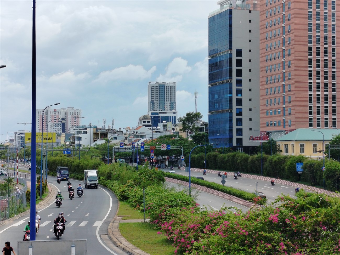 Ảnh chụp tự động trong điều kiện đủ sáng trên Relame 9 Ảnh chụp tự động trong điều kiện đủ sáng trên Relame 9