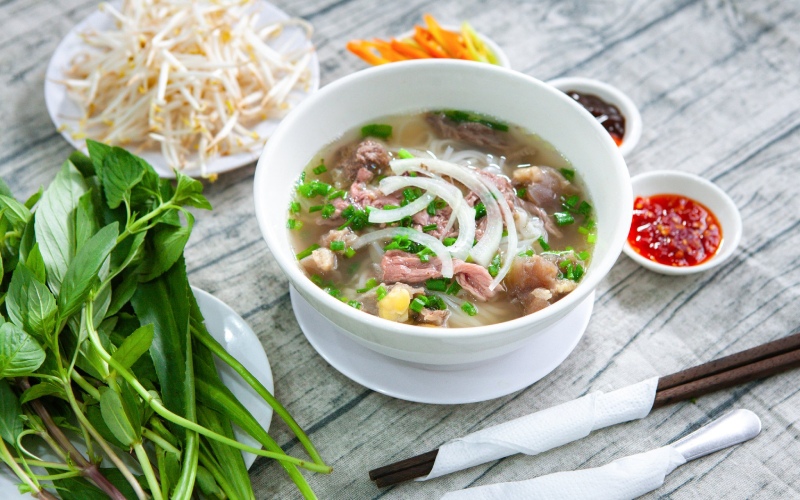 Phở được phục vụ nóng