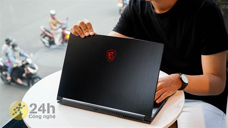 Tưng bừng săn deal khủng: Loạt Laptop MSI đồng giảm tận 10% Tưng bừng săn deal khủng: Loạt Laptop MSI đồng giảm tận 10%