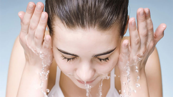 The harms when you wash your face too much or too little