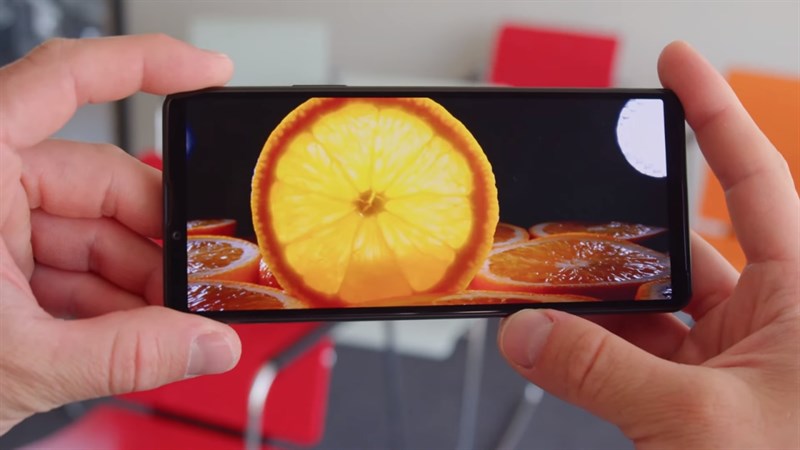 Sony tung Xperia 10 IV: Màn hình rất sáng, Snapdragon 695, chống nước