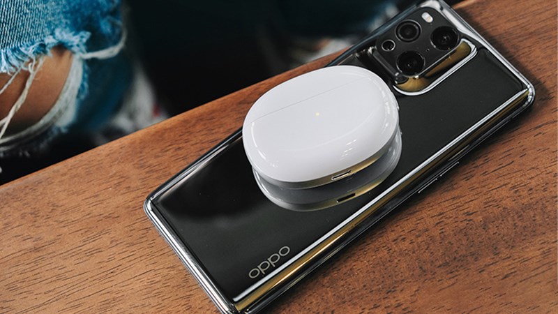 Sạc ngược OPPO