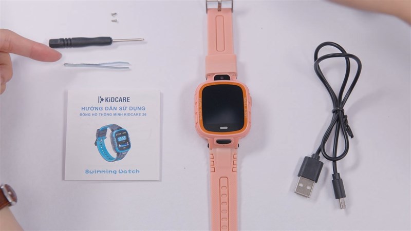 Phụ kiện đi kèm với Kidcare 26 quá là đầy đủ