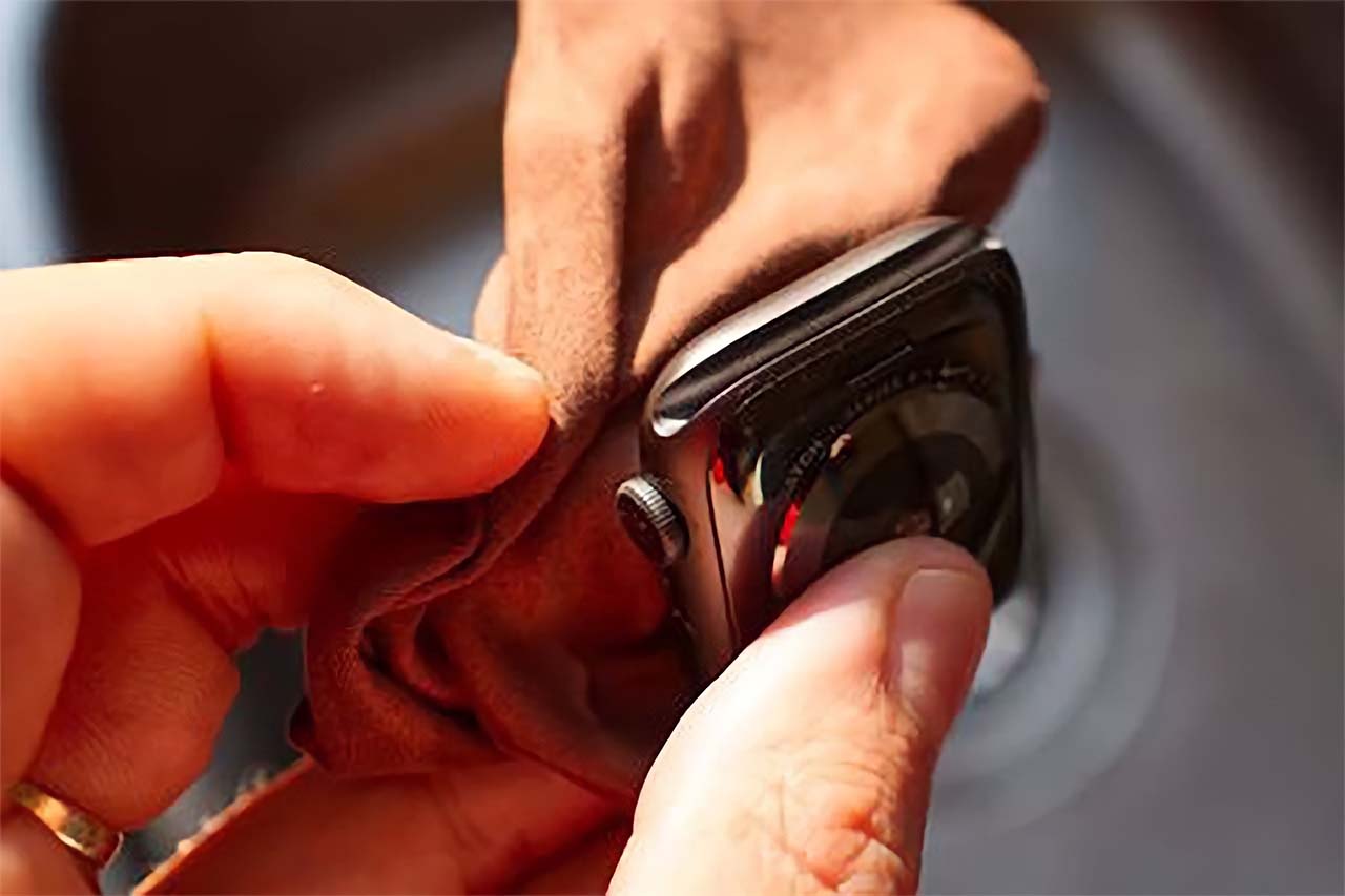 Cách vệ sinh Apple Watch