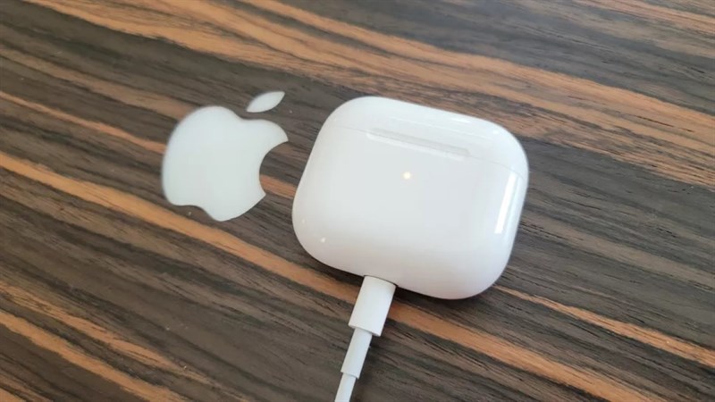 Apple có thể sớm chuyển cổng USB-C trên AirPods, sạc MagSafe và các phụ kiện khác