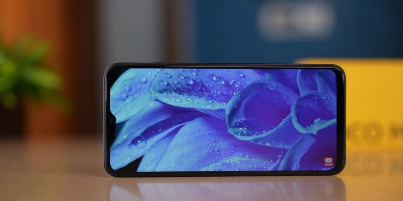 POCO M4 5G được trang bị màn hình IPS kích thước 6.58 inch với độ phân giải Full HD+ cùng tần số quét 90 Hz
