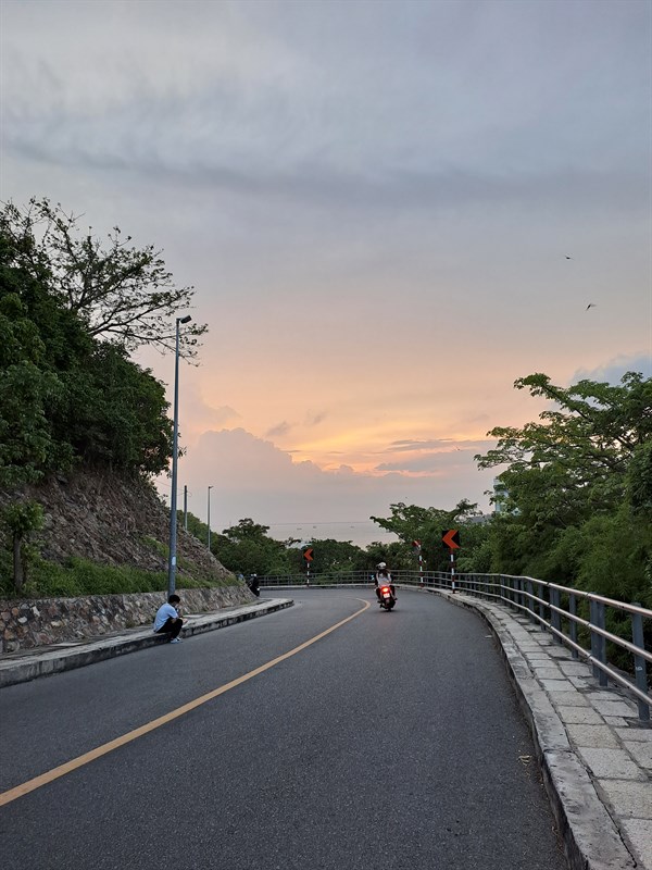 Ảnh chụp thiếu sáng từ camera Galaxy A33 5G. Ảnh chụp thiếu sáng từ camera Galaxy A33 5G.