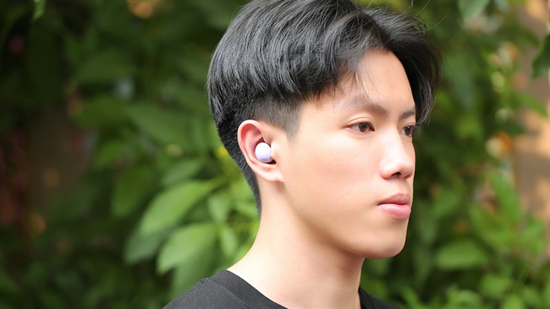 Galaxy Buds 2 R177N có khả năng chặn đến 98% âm thanh từ môi trường xung quanh. Galaxy Buds 2 R177N có khả năng chặn đến 98% âm thanh từ môi trường xung quanh.