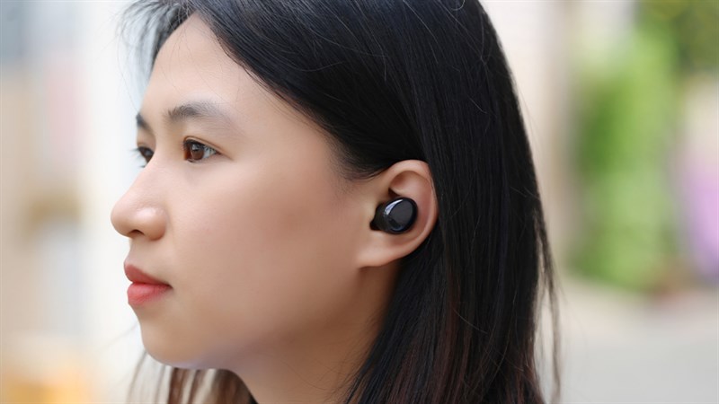 Khả năng chống ồn tốt của Galaxy Buds Pro sẽ giúp bạn tận hưởng những giây phút thư giãn mà không bị làm phiền bởi tạp âm. Khả năng chống ồn tốt của Galaxy Buds Pro sẽ giúp bạn tận hưởng những giây phút thư giãn mà không bị làm phiền bởi tạp âm.