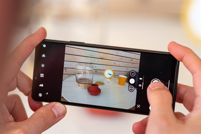 Camera góc rộng trên Xperia 10 IV đã được tích hợp chống rung OIS