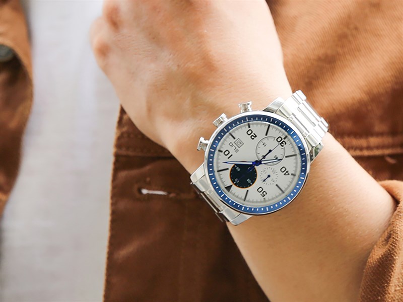 Kiểu dáng hiện đại và trẻ trung của đồng hồ ELIO