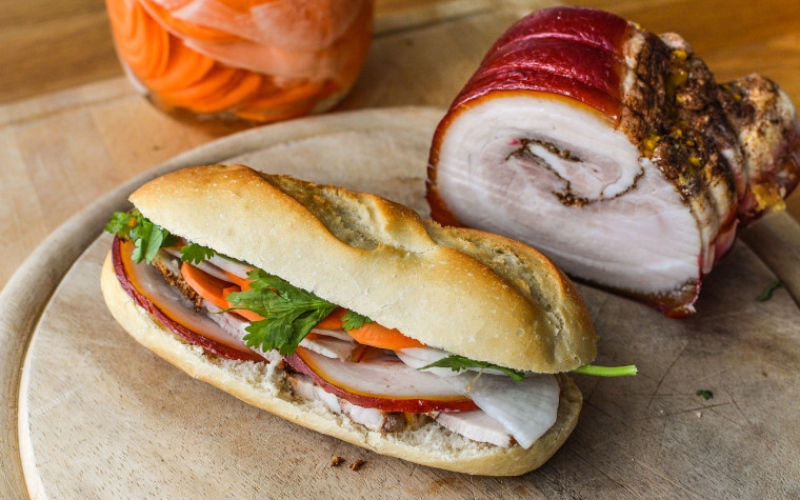 Bánh mì thịt nguội