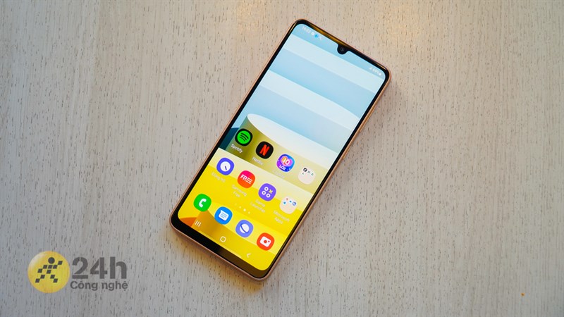 Pin của Galaxy A33 5G có thể trụ được gần 9 tiếng sau khi thực hiện bài test pin cực nặng của Thế Giới Di Động. Pin của Galaxy A33 5G có thể trụ được gần 9 tiếng sau khi thực hiện bài test pin cực nặng của Thế Giới Di Động.