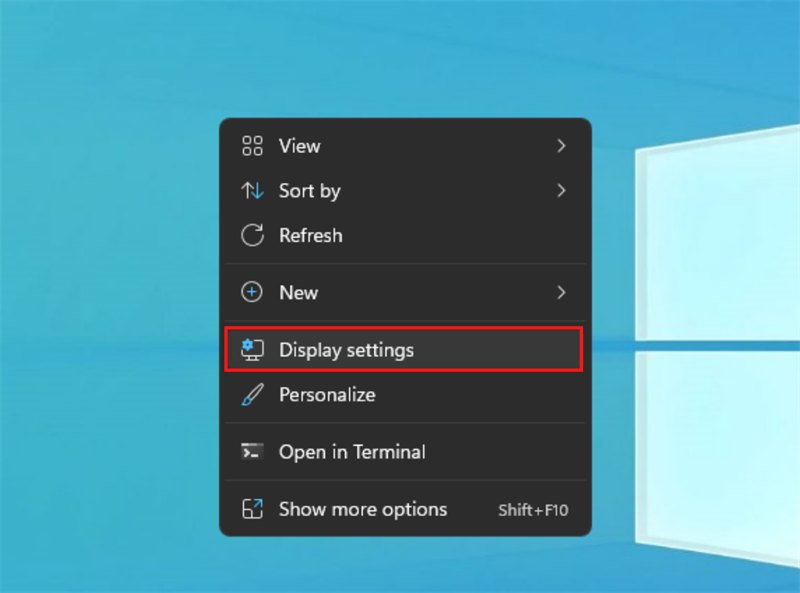 Chuột phải và chọn vào Display settings.