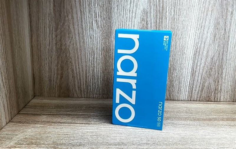 Trên tay Realme Narzo 50 5G: Thiết kế đổi mới cùng hiệu năng ấn tượng Trên tay Realme Narzo 50 5G: Thiết kế đổi mới cùng hiệu năng ấn tượng
