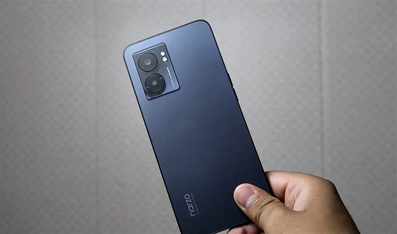Trên tay Realme Narzo 50 5G: Thiết kế đổi mới cùng hiệu năng ấn tượng Trên tay Realme Narzo 50 5G: Thiết kế đổi mới cùng hiệu năng ấn tượng