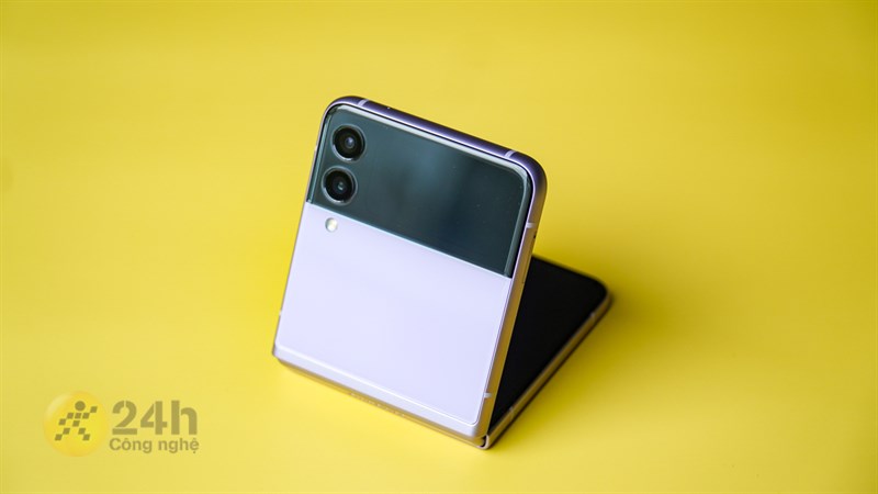 Siêu phẩm Galaxy Z Series xả hàng giảm sốc đến 8 triệu đồng, mua ngay