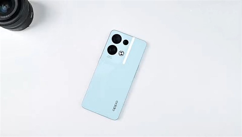 OPPO Reno9 Pro+ có gì mới: Màn hình AMOLED, sạc nhanh 80 W OPPO Reno9 Pro+ có gì mới: Màn hình AMOLED, sạc nhanh 80 W