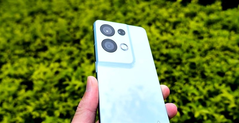 OPPO Reno9 Pro+ có gì mới: Màn hình AMOLED, sạc nhanh 80 W OPPO Reno9 Pro+ có gì mới: Màn hình AMOLED, sạc nhanh 80 W