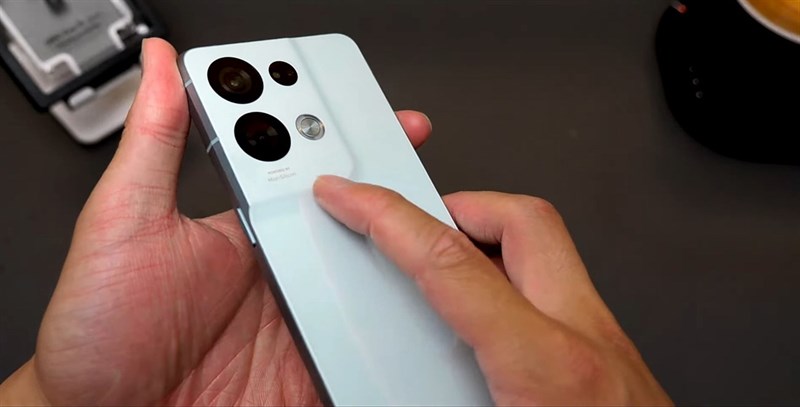 OPPO Reno9 Pro+ có gì mới: Màn hình AMOLED, sạc nhanh 80 W OPPO Reno9 Pro+ có gì mới: Màn hình AMOLED, sạc nhanh 80 W