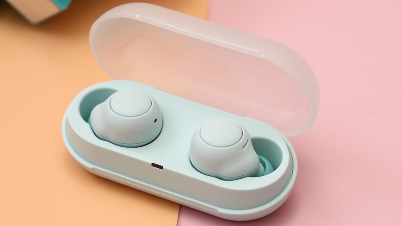 Phiên bản màu xanh ngọc của Sony WF-C500.