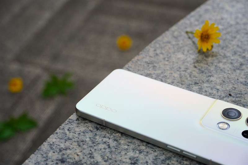 OPPO Reno8 Pro OPPO Reno8 Pro