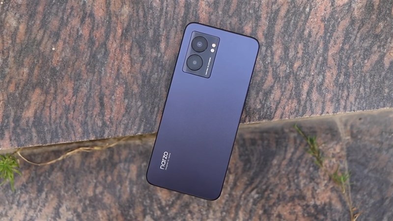 Narzo 50 5G có cụm 2 camera sau với camera chính độ phân giải lên đến 48 MP