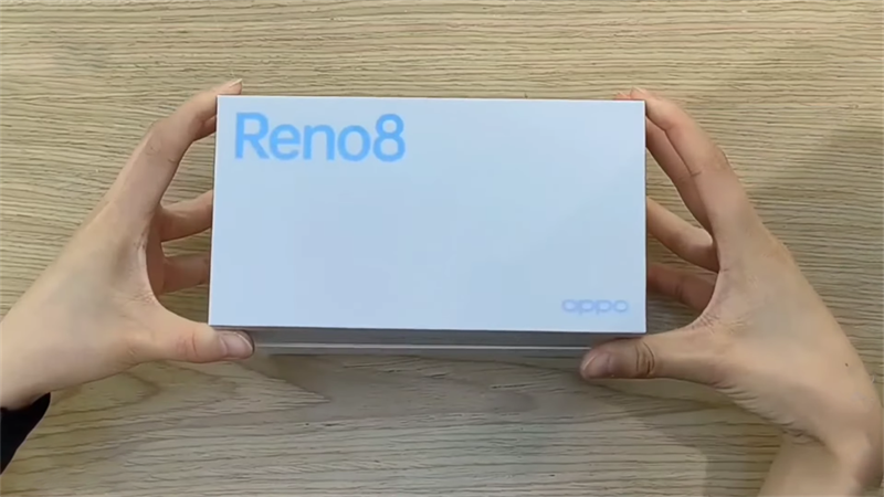 Hộp đựng của OPPO Reno8 5G