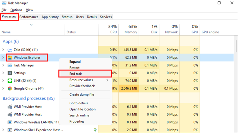 Ở mục Processes, tìm Windows Explorer và chuột phải vào nó. Chọn End Task.