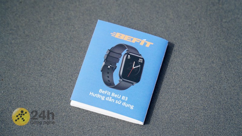 Bên cạnh đó là một cuốn sách hướng dẫn sử dụng...