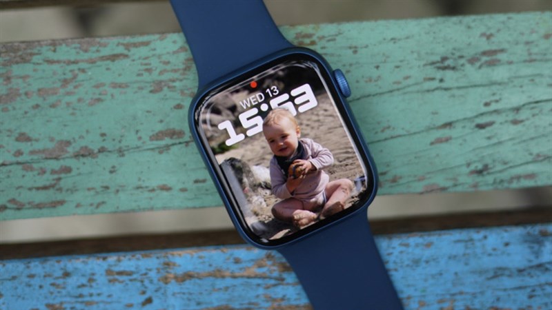 Apple Watch Series 7 trang bị khả năng kháng nước IP6X thoải mái đi bơi ở vùng nước nông