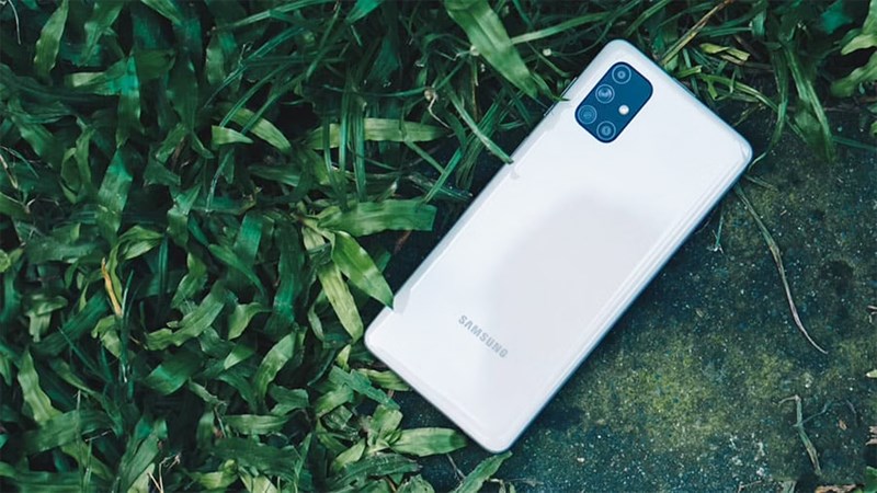Huyền thoại trở lại: Mở bán Galaxy M51 pin 7000mAh, ưu đãi gần 3 triệu Huyền thoại trở lại: Mở bán Galaxy M51 pin 7000mAh, ưu đãi gần 3 triệu