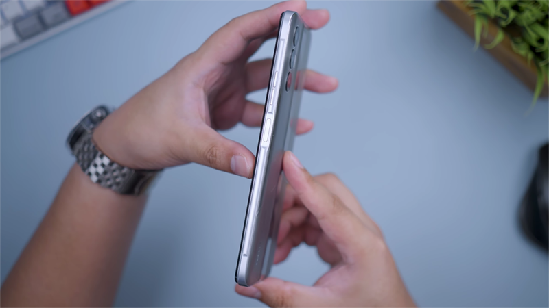 Tecno POVA 3 Tecno POVA 3