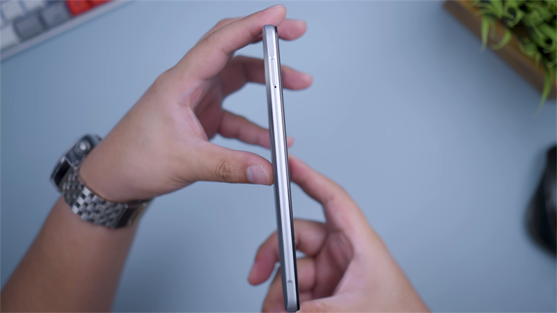 Tecno POVA 3 Tecno POVA 3