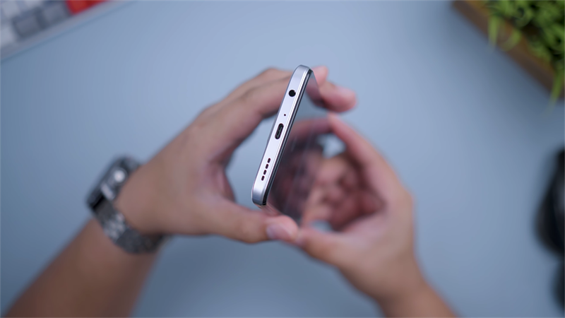 Tecno POVA 3 Tecno POVA 3