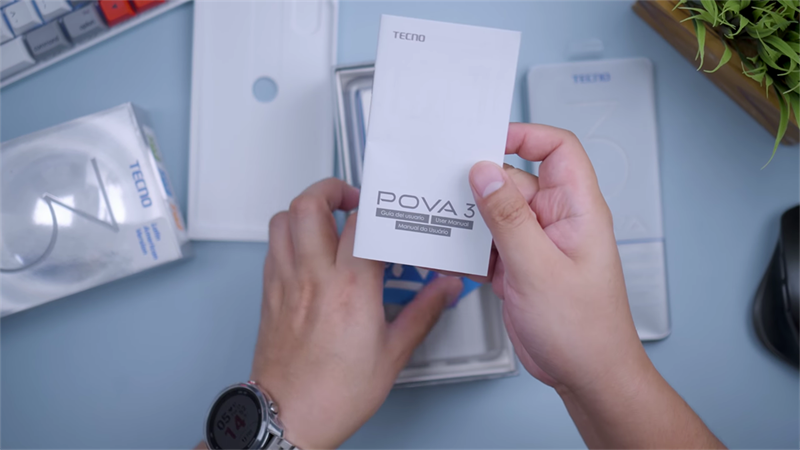 Tecno POVA 3 Tecno POVA 3