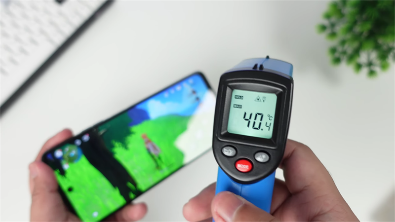 Tecno POVA 3 Tecno POVA 3