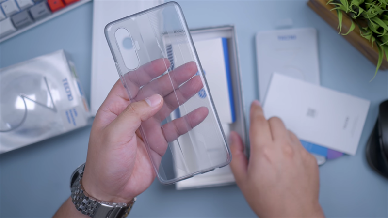 Tecno POVA 3 Tecno POVA 3