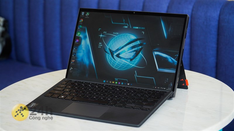 ASUS ROG Flow Z13 sử dụng thiết kế lai giữa máy tính bảng và laptop.