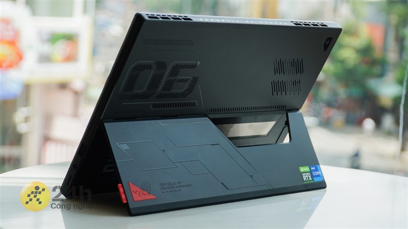 Mình có thể dễ dàng sử dụng ROG Flow Z13 như một chiếc tablet.