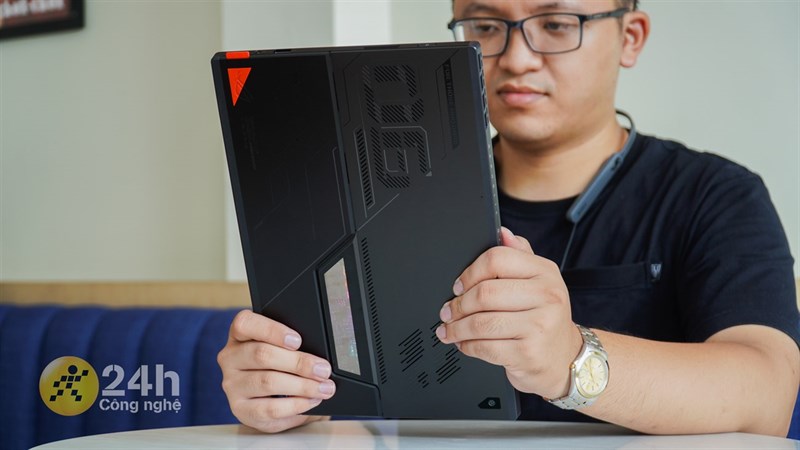 Nếu chúng ta chấp nhận sử dụng ROG Flow Z13 như một chiếc máy tính bảng thì việc tối ưu thời lượng sử dụng pin cho em nó là rất cần thiết.