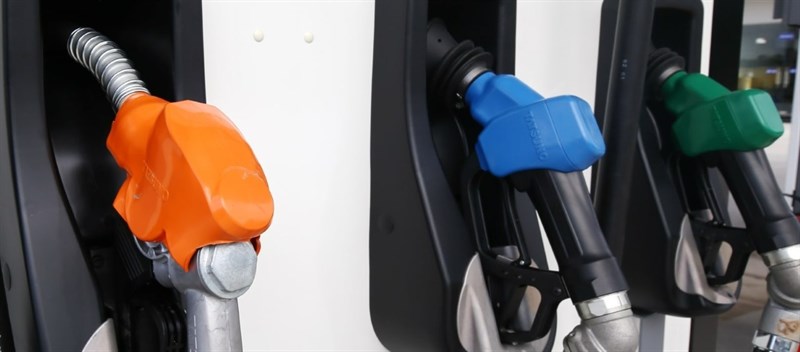 Khách mua xăng có thể dùng thẻ thanh toán không tiếp xúc Khách mua xăng có thể dùng thẻ thanh toán không tiếp xúc