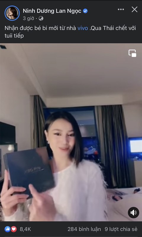 Hình ảnh Ninh Dương Lan Ngọc đập hộp